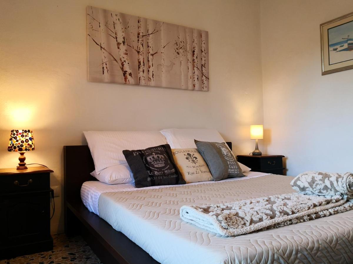 Zia Chiarina Bed & Breakfast San Nicolo Gerrei ภายนอก รูปภาพ
