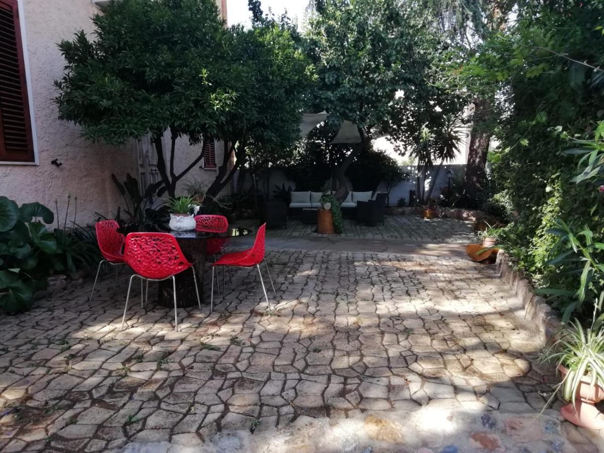Zia Chiarina Bed & Breakfast San Nicolo Gerrei ภายนอก รูปภาพ