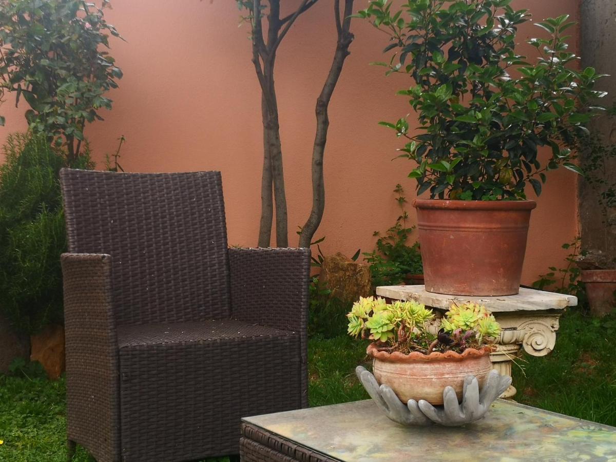 Zia Chiarina Bed & Breakfast San Nicolo Gerrei ภายนอก รูปภาพ