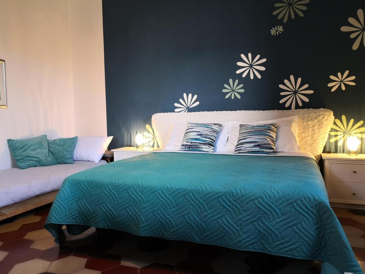 Zia Chiarina Bed & Breakfast San Nicolo Gerrei ภายนอก รูปภาพ