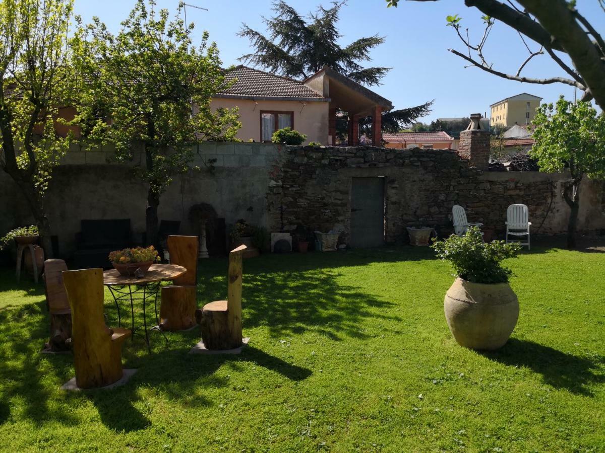 Zia Chiarina Bed & Breakfast San Nicolo Gerrei ภายนอก รูปภาพ